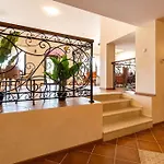 Βίλα Mediterra